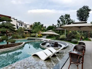 Yangxi Royal View Bay Hot Spring Hotel